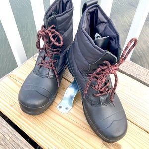 Hunter Black/Dark Navy Snow Duck Boots (Size 8)